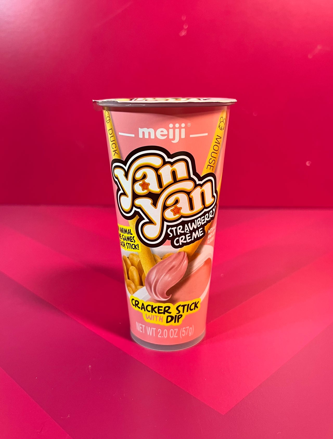 Yan Yan Strawberry Cream Cracker Sticks with Dip: A Berrylicious Snacking Adventure!