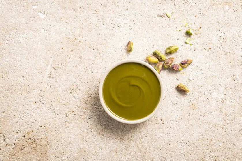 Pistachio Praline Paste 7lb Can